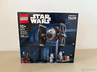 Lego 40771 Stíhačka TIE pozicí v imperiálním hangáře