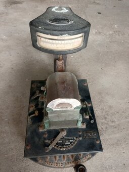 Starožitná elektrická pec na dentální keramiku