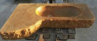 Pískovcové masivní kuchyňské linky