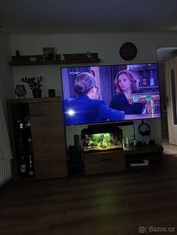 Menší obývací stěna