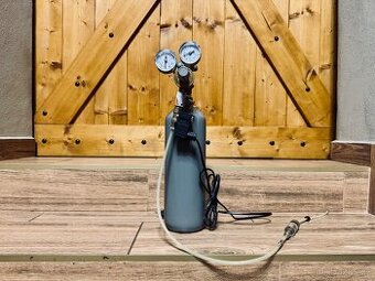 CO2 láhev 2l + ventil camozzi + skleněné počítadlo bublin