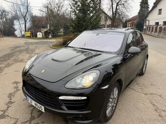 Porsche Cayenne 4.8 V8