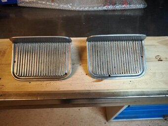 Zadní stupačky BMW R12.