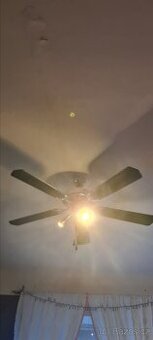 Světlo s ventilatotem stropní