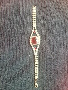 KRÁSNÝ NÁRAMEK RETRO JABLONEC