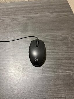 Herní myš Logitech G102 Lightsync – černá