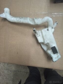 Nádobka ostřikovačů