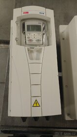 Frekvenční měnič ABB ACH550 1,5kW 3F motor