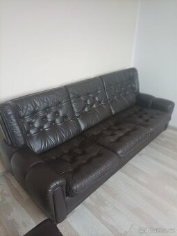 Kožená sedačka s křeslem