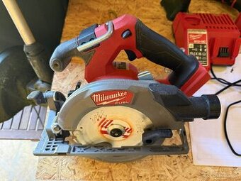 Milwaukee M18 FUEL™ kompaktní okružní pila M18 FCS552