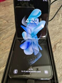 Samsung Galaxy Z Flip 4 - 1