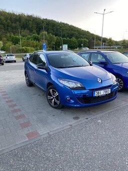 92 000 km Renault Megane 2011 1.6 benzin