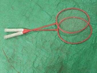 Rakety na badminton