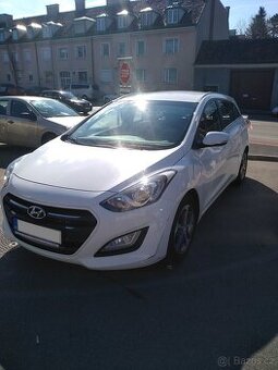 Pronájem Hyundai i30 Kombi 2017r.v 3500 Kč/tyden Bolt, Uber