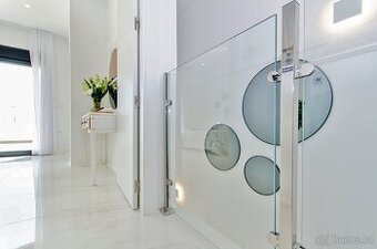Moderní dvoupodlažní dům 4+kk o ploše 119 m² Španělsko