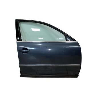 Pravé přední dveře šedá metalíza LC7V VW Passat B5.5 2001