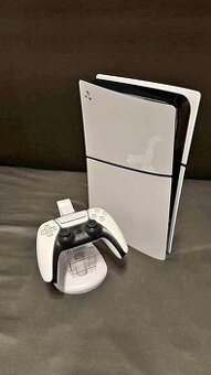 PlayStation 5 Slim s mechanikou