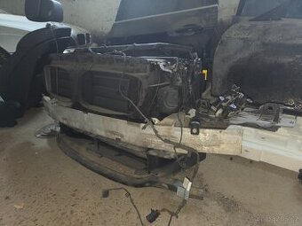 Bmw f10 520d Mpaket chladičová stěna výztuha