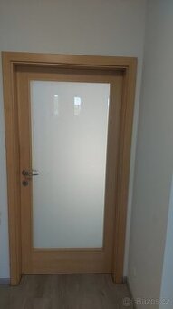 Dveře interier světlý dub - přírodní dřevo masiv, pravé 70