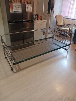 Chromovaná postel,gauč,sofa?