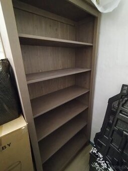 Skříň Hemnes Ikea