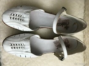 Bílé kožené boty v.41