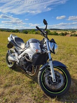 Suzuki GSR 600