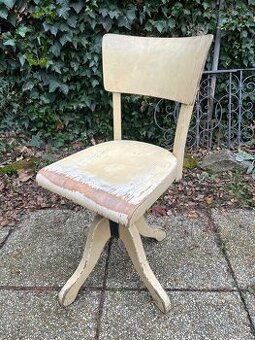 Stará otáčecí židle THONET