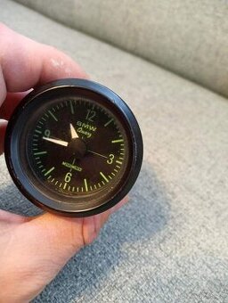 Budíky na staré BMW do kapotáže