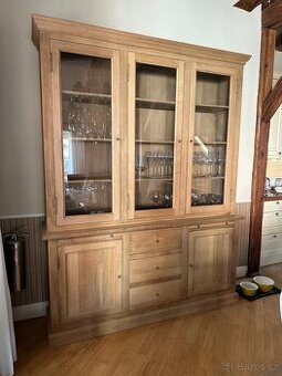 Krásná jídelní dřevěná vitrína velká skříň asi dub (NN17)