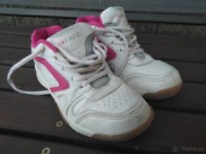 Dětská sálová obuv Kensis WOLF velikost EUR 33