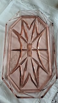 Staré sklo- rosalinové, medové broušené