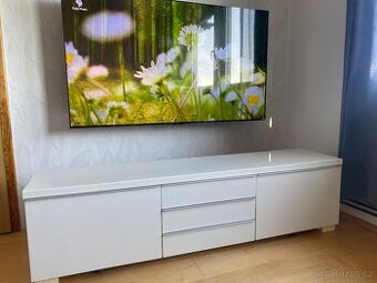 Stolek pod televizi IKEA