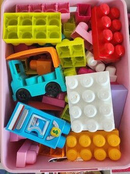 Dětská stavebnice - krabice kostek