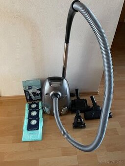 Vysavač Elektrolux Easy Go