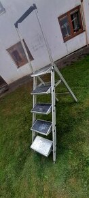 Hliníkový žebřík, schůdky