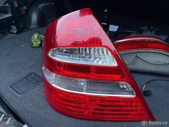 Mercedes w211 předfacelift zadní světla elegance