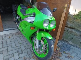 Kawasaki zxr750 - 1