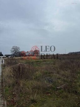 Krásný pozemek v expandující části města.