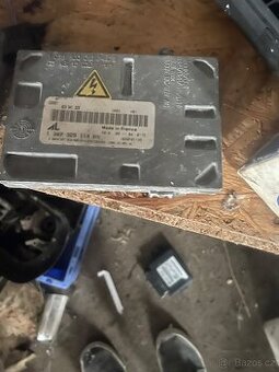 Jednotky xenonu audi a4 b7