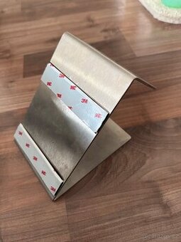 Stojánek na tablet/pokladnu