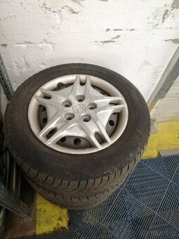 Zimní honda accord 195/65 r15 barum