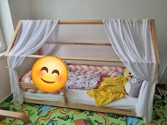 Nebesa na domečkovou postel