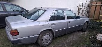Mercedes 124 E260
