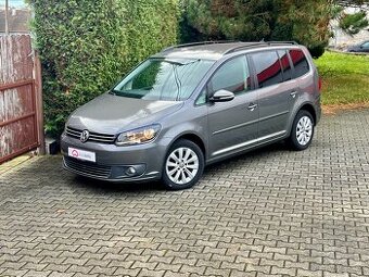 Volkswagen Touran 1,6 TDi / KLIMA / 7MÍST / DSG / 2015