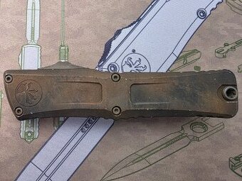 Microtech Combat Troodon Gen III Plague Outbreak