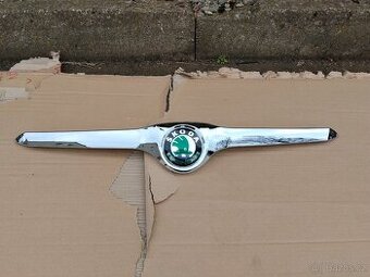 Škoda Superb 2 - maska kapoty