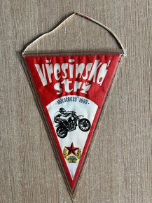 Poháry, trofeje, motocross, vlaječky Vřesina strž