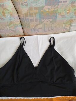 ČERNÁ PRUŽNÁ PODPRSENKA/LAMBÁDA VEL.4XL
