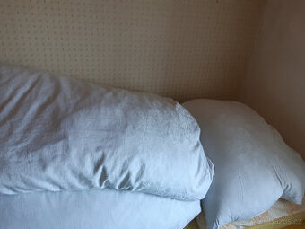 Péřové peřiny a polštáře